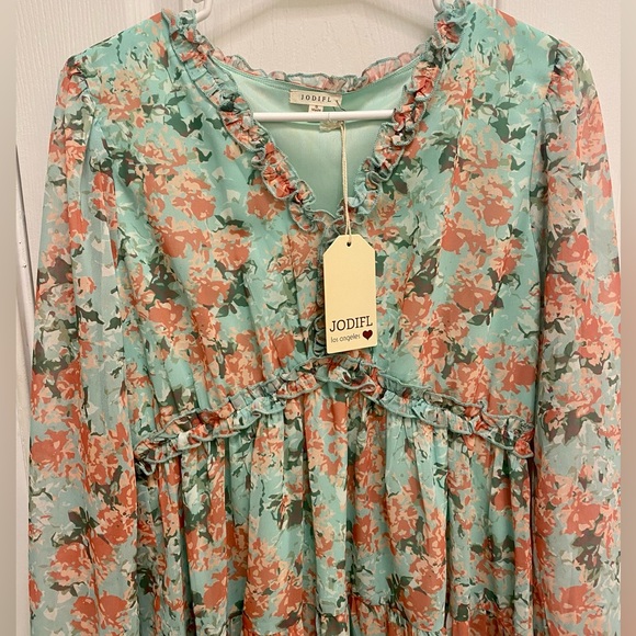 NEW! Women’s Boutique Floral Ruffle Accent CARRIE Dress - Picture 6 of 15